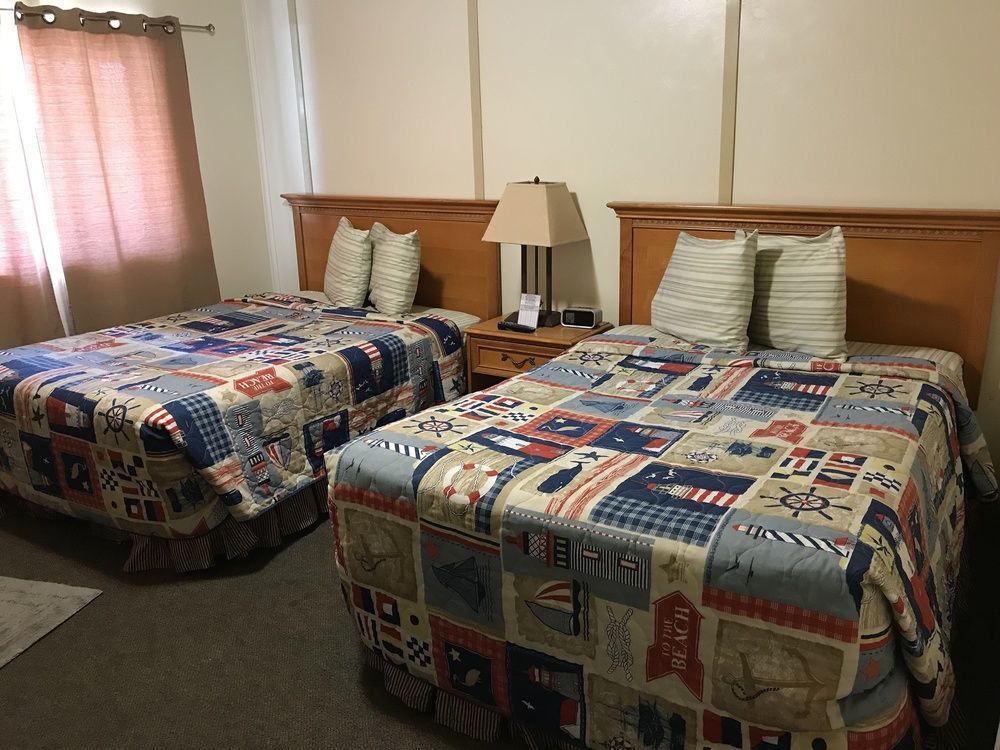 Marinette Inn Extérieur photo