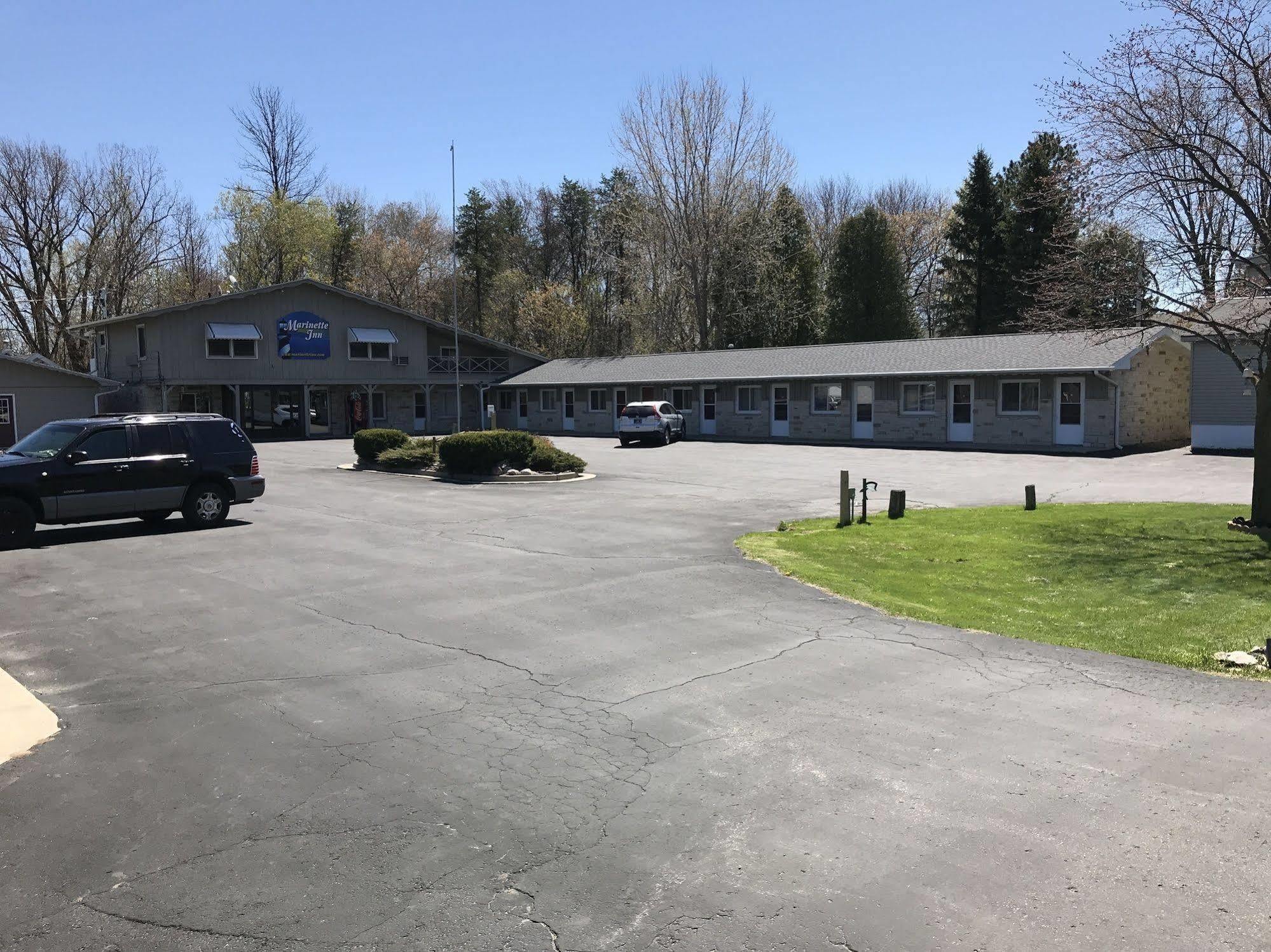 Marinette Inn Extérieur photo
